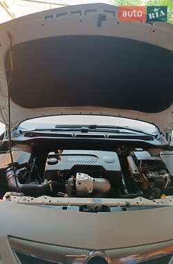 Хэтчбек Opel Astra GTC 2011 в 