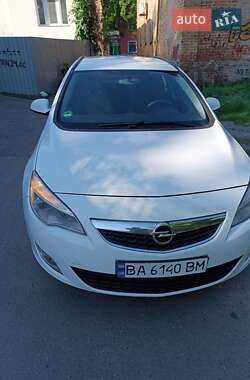 Opel Astra GTC 2011
