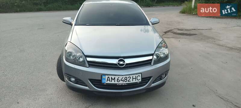 Хэтчбек Opel Astra GTC 2006 в Звягеле