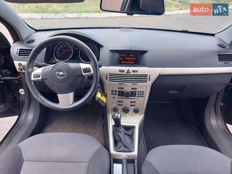 Хетчбек Opel Astra GTC 2008 в Кривому Розі