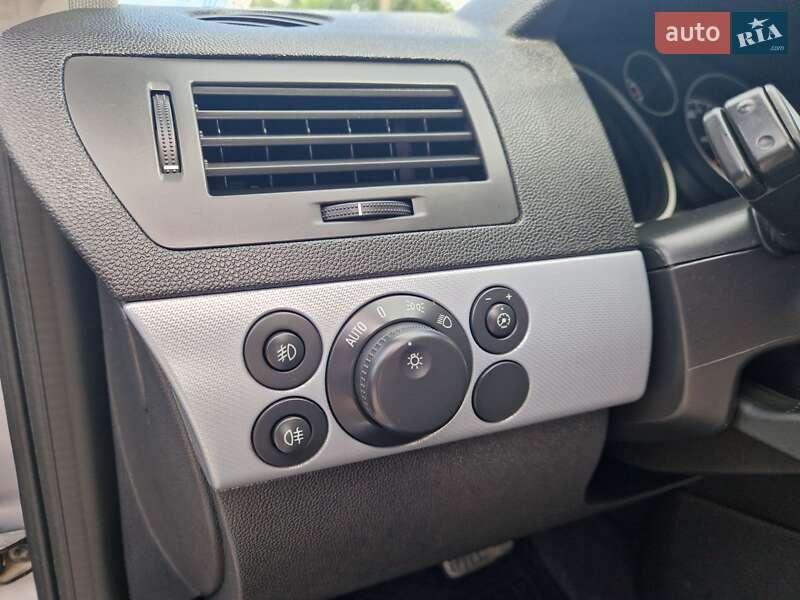 Хетчбек Opel Astra GTC 2006 в Тернополі
