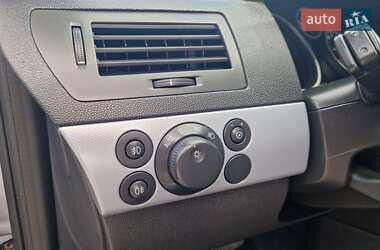 Хэтчбек Opel Astra GTC 2006 в 