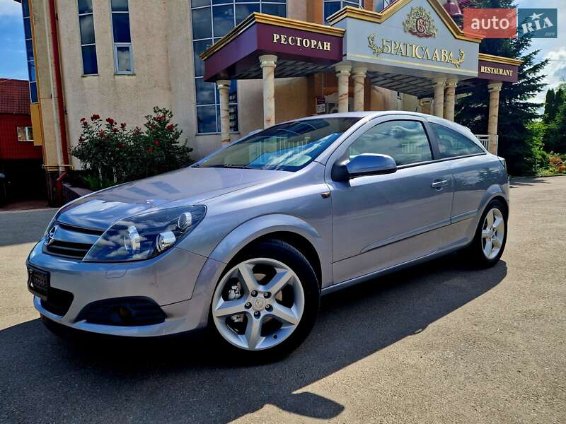Хэтчбек Opel Astra GTC 2006 в 