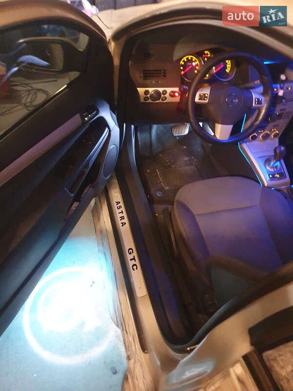 Хэтчбек Opel Astra GTC 2007 в Кропивницком