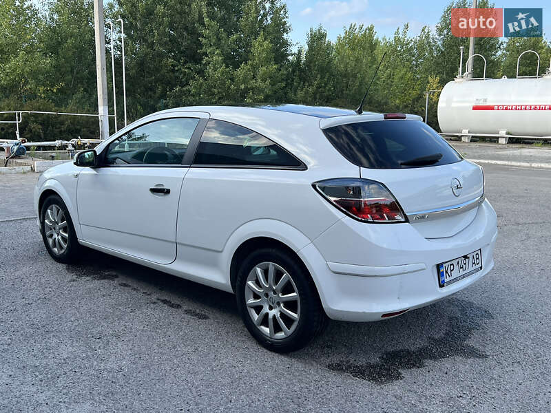 Хэтчбек Opel Astra GTC 2009 в Черкассах