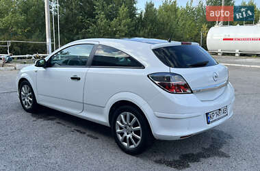 Хэтчбек Opel Astra GTC 2009 в 