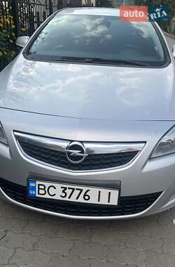 Opel Astra GTC 2009