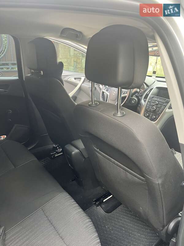 Хетчбек Opel Astra GTC 2009 в Стрию