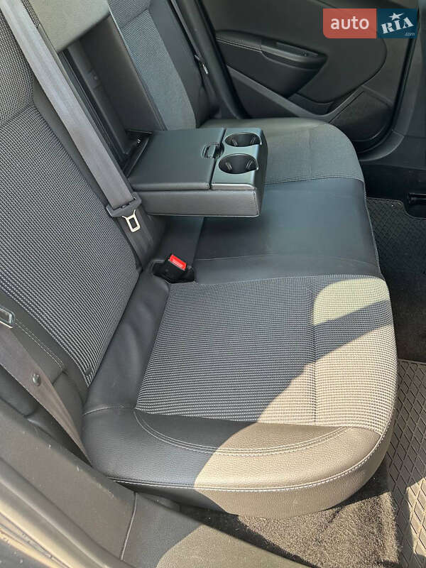 Хэтчбек Opel Astra GTC 2015 в Раздельной