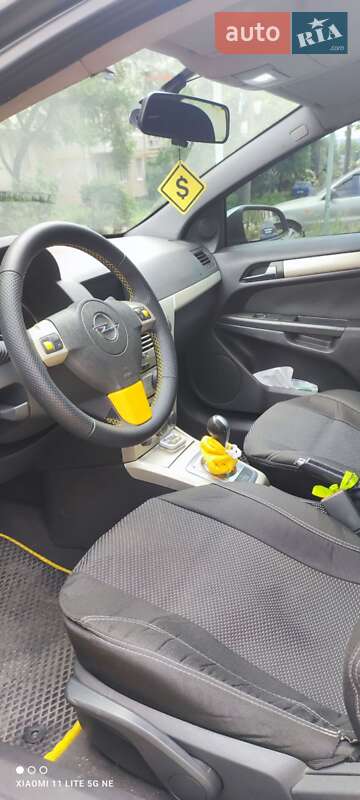 Хэтчбек Opel Astra GTC 2007 в Запорожье