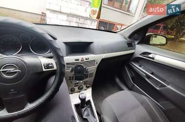 Хэтчбек Opel Astra GTC 2007 в 