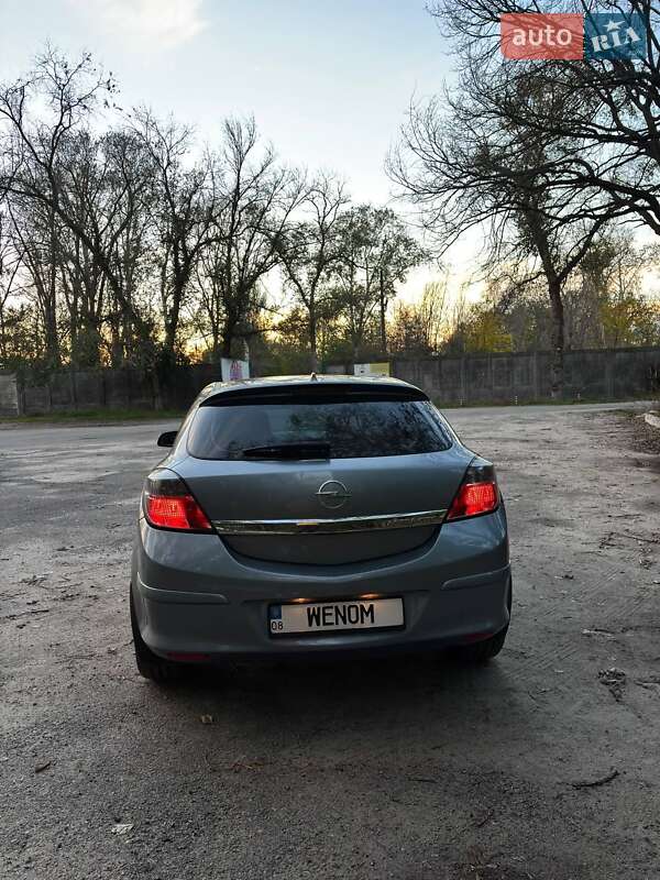 Хэтчбек Opel Astra GTC 2007 в Запорожье