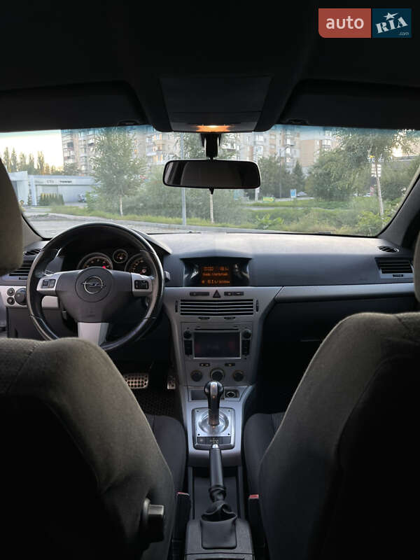 Хетчбек Opel Astra GTC 2005 в Хмельницькому