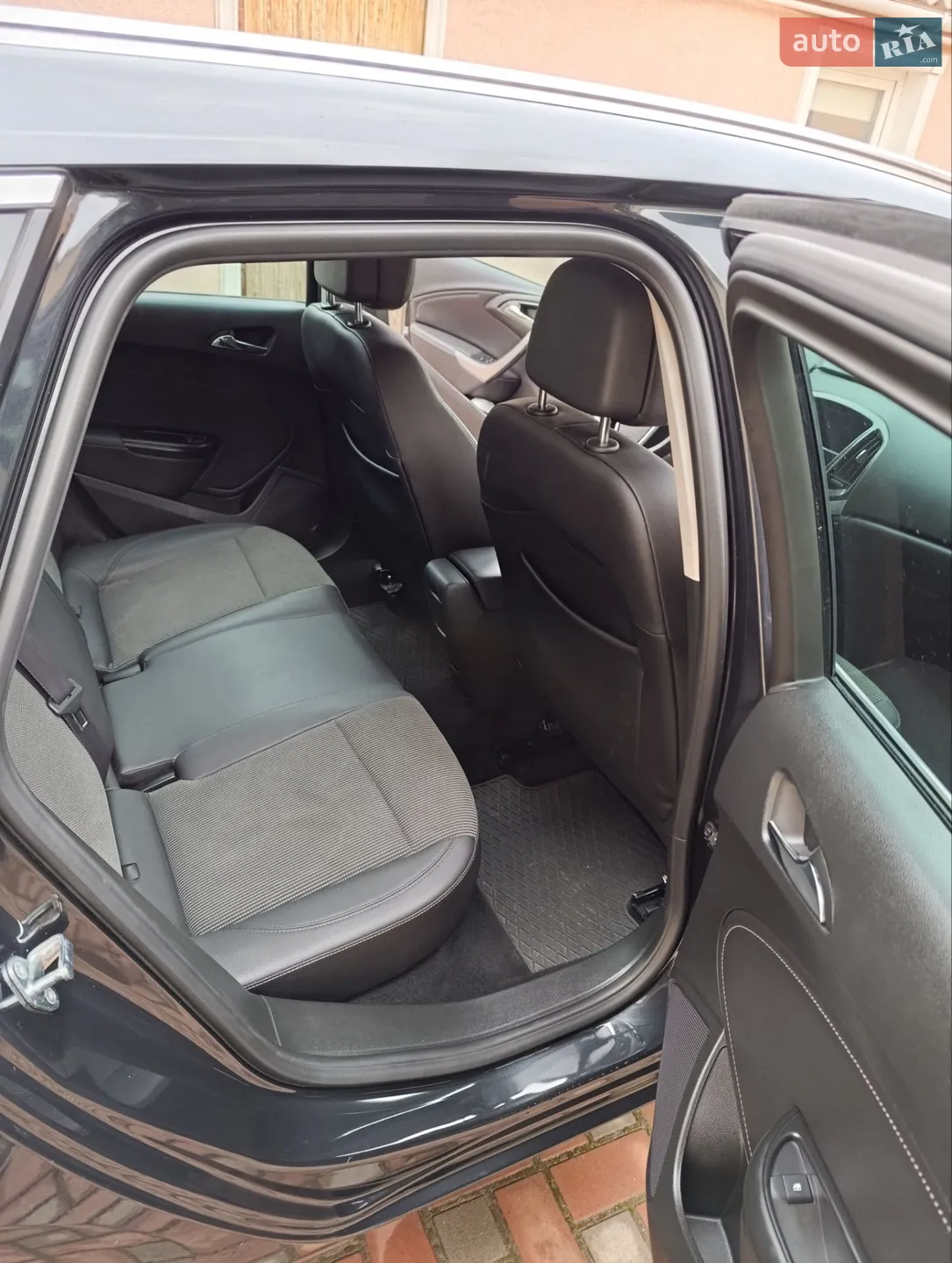 2014 Opel Astra - мініатюра 6