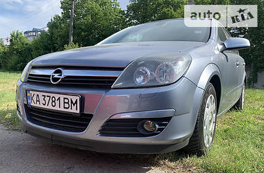 Opel Astra H 2004 Opel Astra H 2004