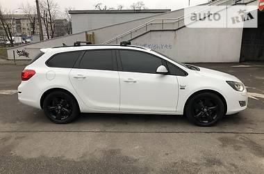 Opel Astra J 2011 Opel Astra J 2011