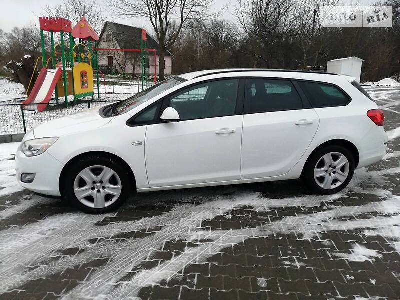 Opel Astra J