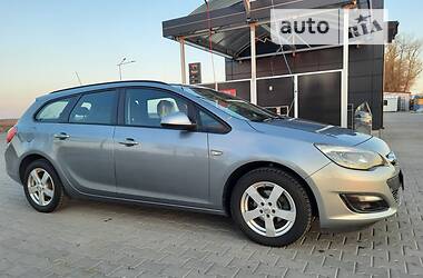 Унiверсал Opel Astra J 2015 в Шостці