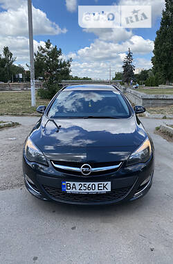 Унiверсал Opel Astra J 2012 в Кропивницькому