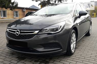Универсал Opel Astra K 2016 в Ровно