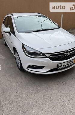 Универсал Opel Astra K 2018 в Черновцах