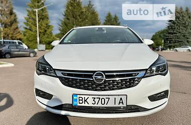 Унiверсал Opel Astra K 2017 в Рівному