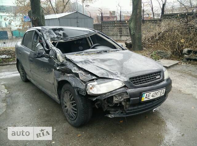 Седан Opel Astra 2006 в 