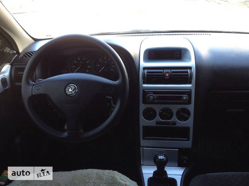 Седан Opel Astra 2006 в Калуше