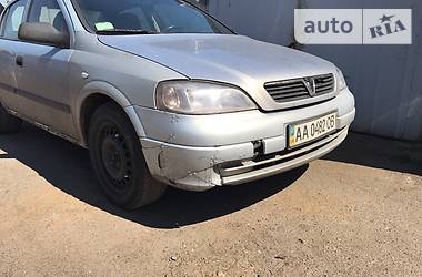 Седан Opel Astra 2004 в Киеве