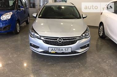Универсал Opel Astra 2017 в Львове