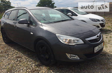 Opel Astra 2011