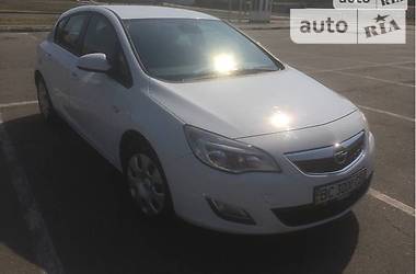 Opel Astra 2011