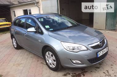 Opel Astra 2012