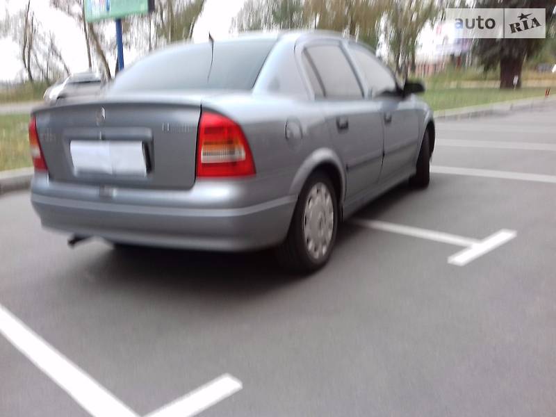 Седан Opel Astra 2006 в Києві