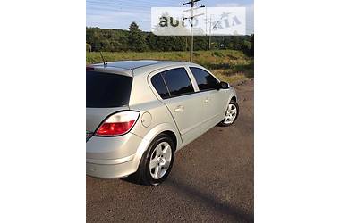 Хэтчбек Opel Astra 2006 в Стрые