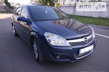 Хэтчбек Opel Astra 2007 в Киеве