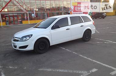 Універсал Opel Astra 2010 в Житомирі