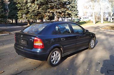 Хэтчбек Opel Astra 2002 в Горловке