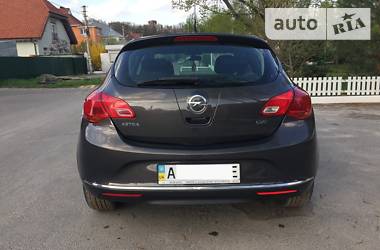 Хетчбек Opel Astra 2013 в Києві