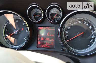 Універсал Opel Astra 2012 в Рівному