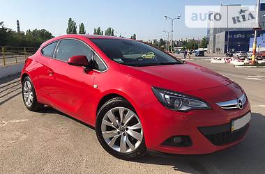 Хетчбек Opel Astra 2012 в 