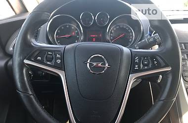 Хетчбек Opel Astra 2012 в 