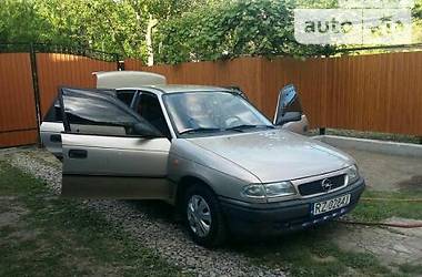 Седан Opel Astra 1997 в Каменец-Подольском
