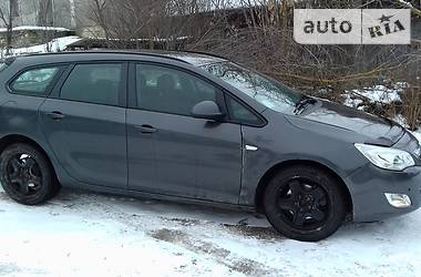 Универсал Opel Astra 2012 в Дунаевцах