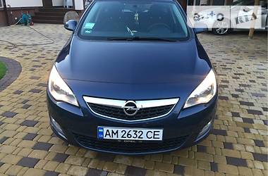 Opel Astra 2012