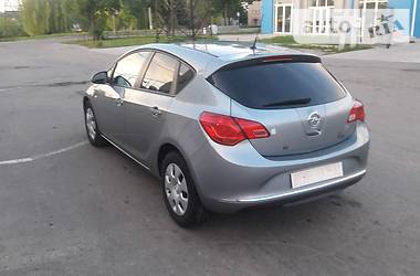 Хэтчбек Opel Astra 2013 в Сумах