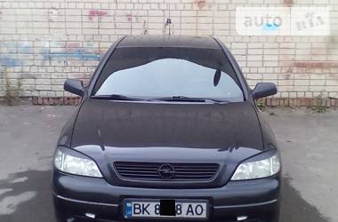 Седан Opel Astra 2008 в Ровно