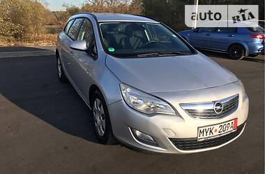 Универсал Opel Astra 2012 в Киеве