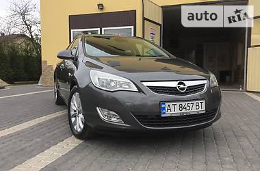 Универсал Opel Astra 2012 в Коломые