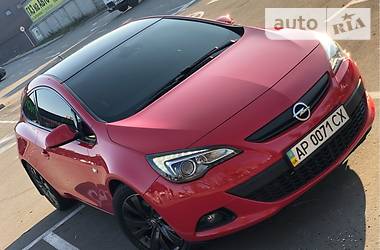 Купе Opel Astra 2012 в Киеве